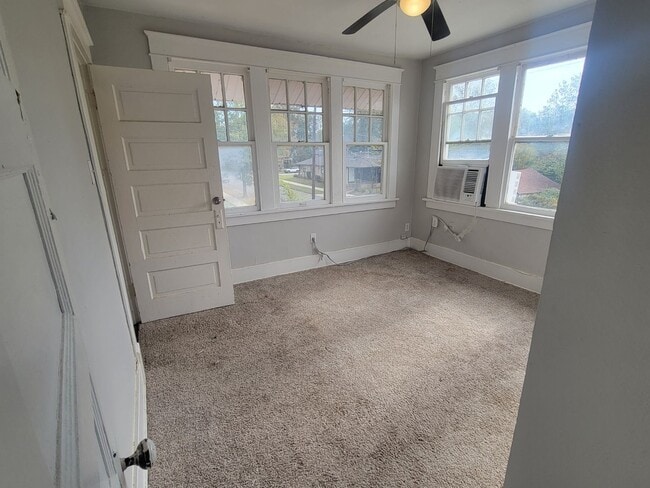 Building Photo - 1923 S Izard St