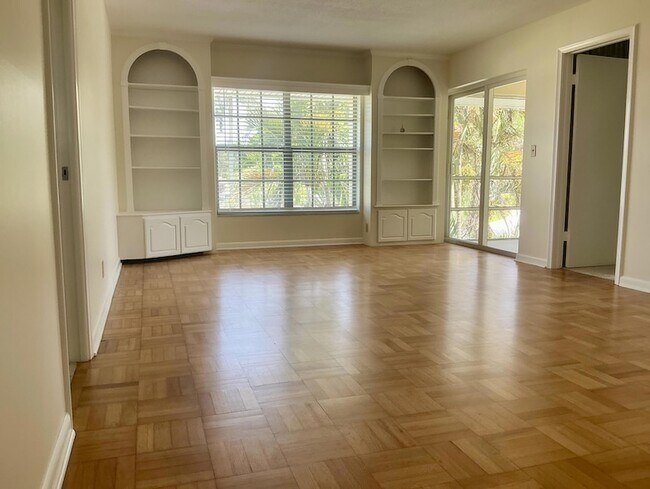 Foto del edificio - 5580 Tamberlane Cir