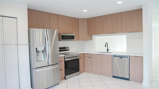 Foto del edificio - 9023 SW 113th Pl Cir W