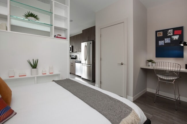 Building Photo - The Andi