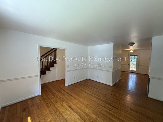 Building Photo - 431 Ridgemore St