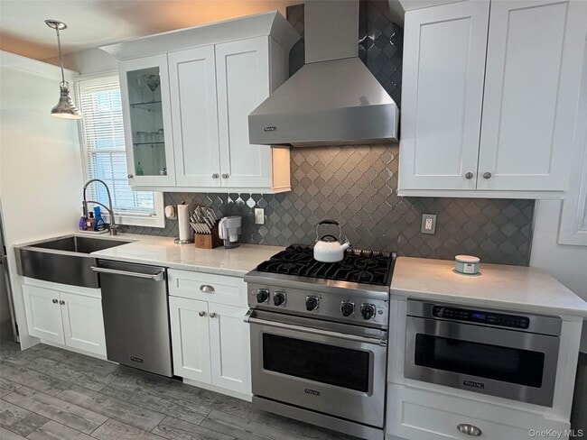 Building Photo - 326 E Walnut St