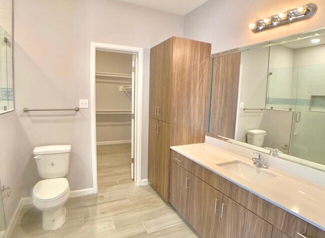 Foto del edificio - 3609 Tinsley Ave Unit 1