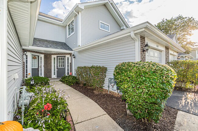 Building Photo - 1165 Cambria Ln S