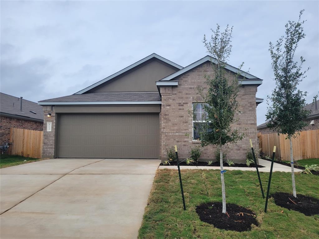 Foto principal - 623 Waterway Ave