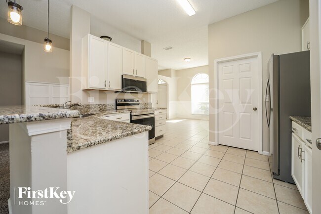 Building Photo - 4052 Edgeland Trail