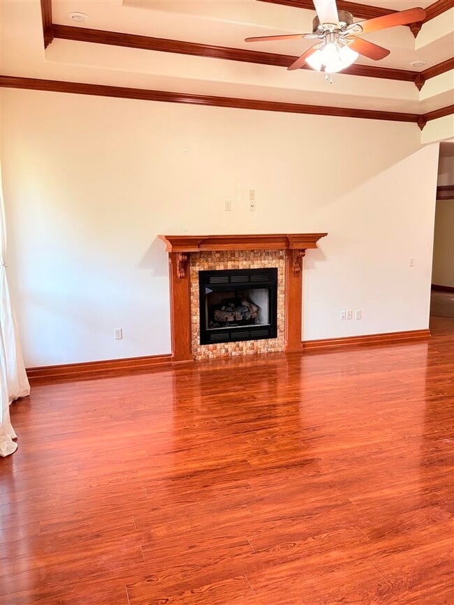 Building Photo - 1011 Waverly Way