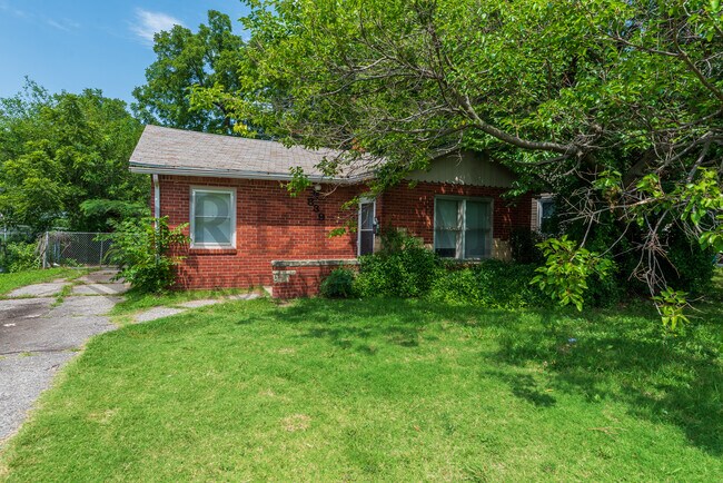 Foto del edificio - 839 N Oliver St