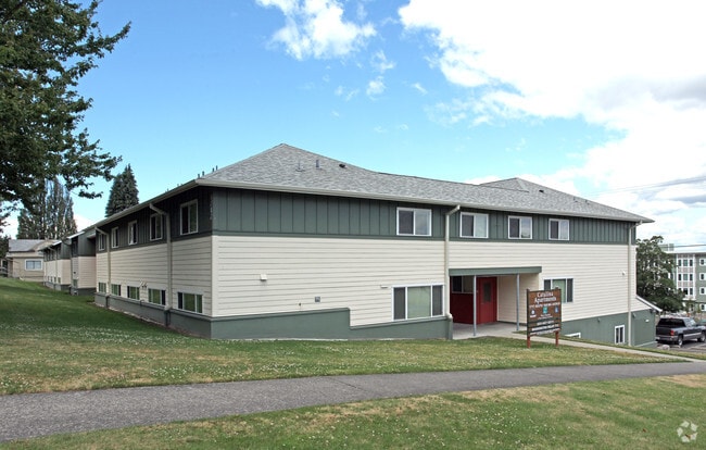 Primary Photo - Catalina Apartments
