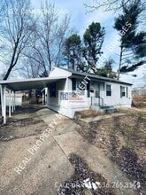 Building Photo - 317 Cameron Rd