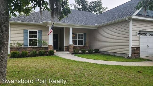 Foto del edificio - 3 br, 2 bath House - 121 Katrina St.