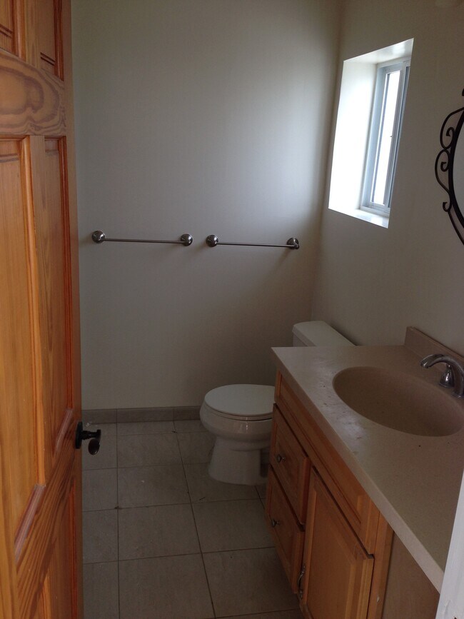 Master Bathroom - 11941 Laurelwood Dr