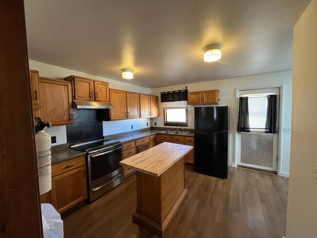 Foto del edificio - 527 N Franklin St