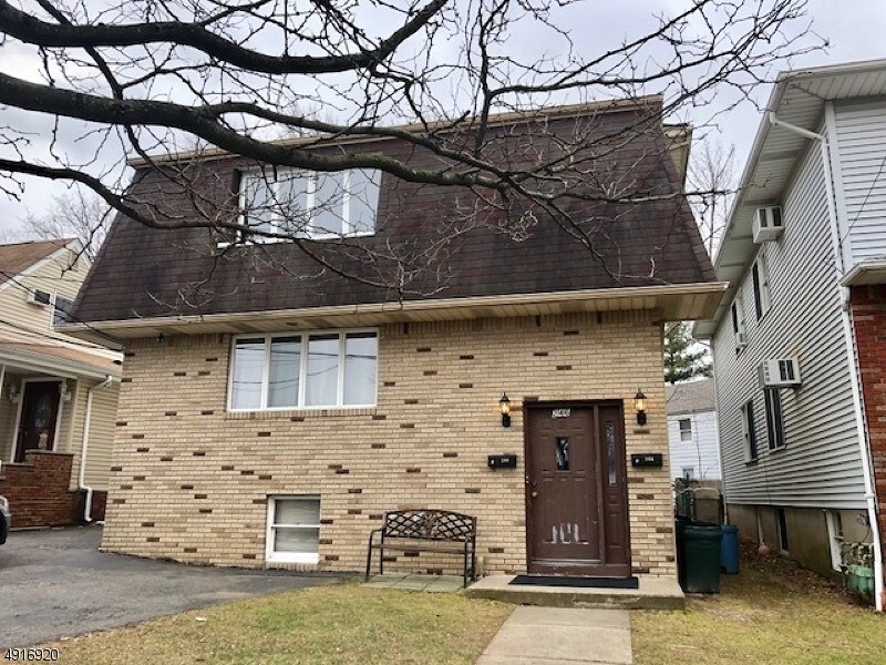 Primary Photo - 246 Terrace Ave