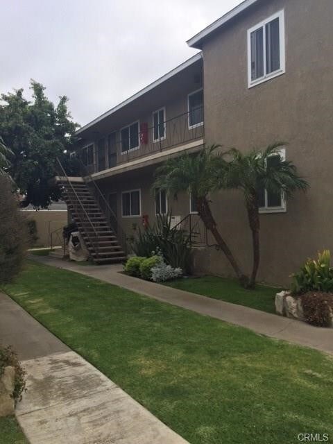 Property Photo - 1034 E Imperial Ave