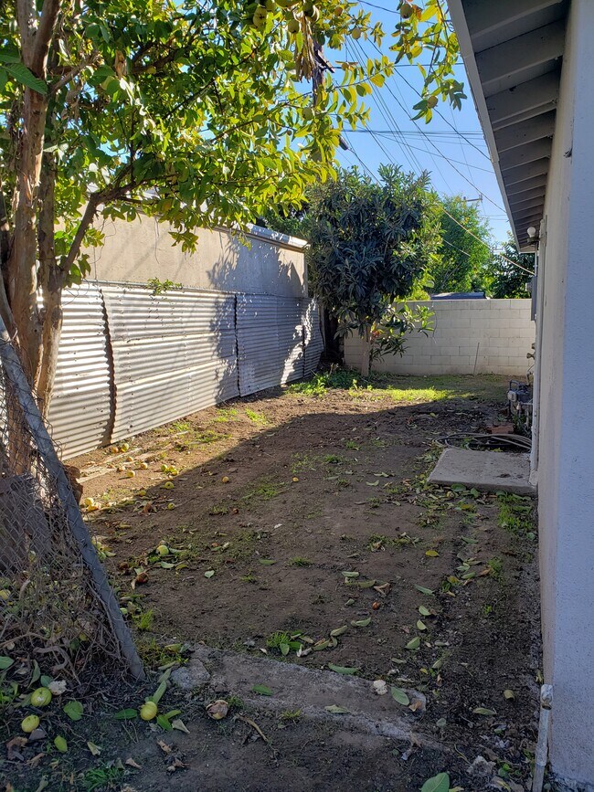 Foto del edificio - 4936 Acacia St
