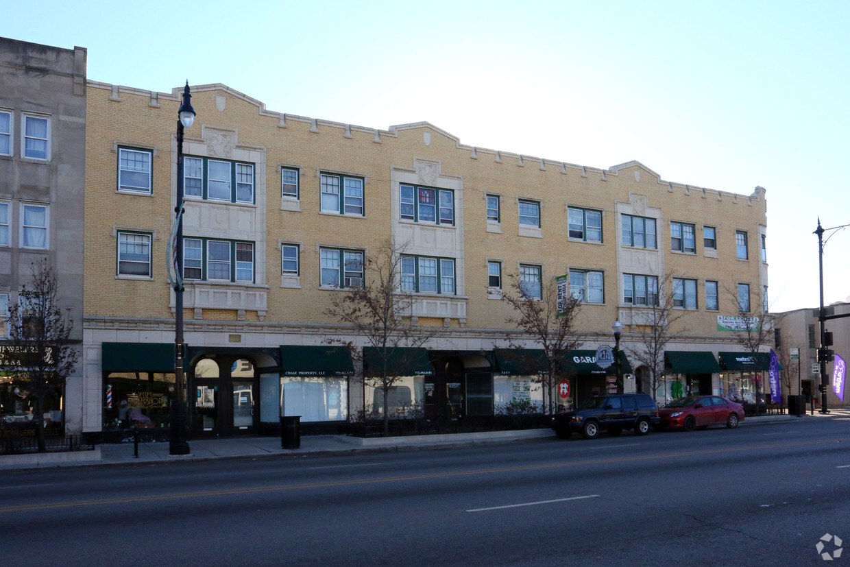 Building Photo - Lamon Court Apartments