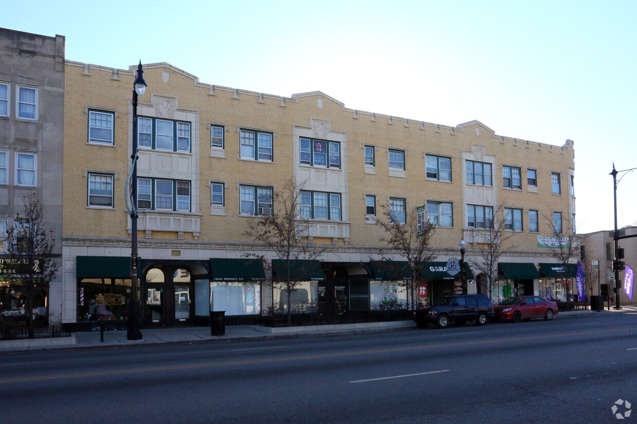 Foto del edificio - Lamon Court Apartments