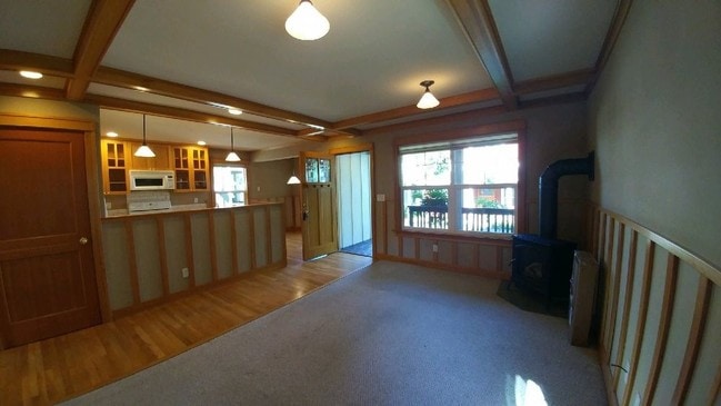 Building Photo - Picturesque Cottage in Shoreline
