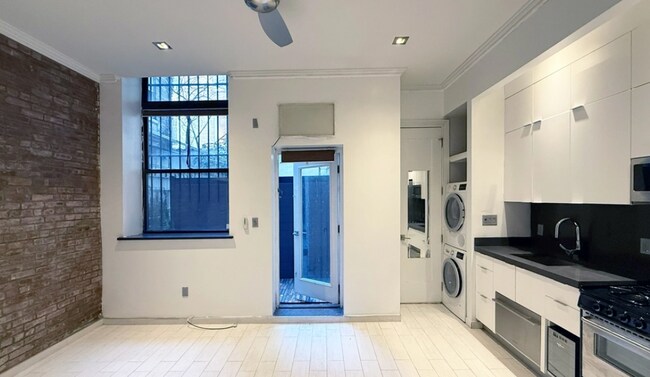 Foto del edificio - 204 E 75th St