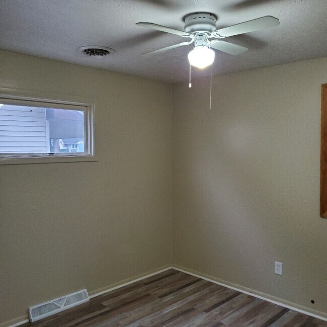 Building Photo - 3BDRM HOUSE FOR RENT