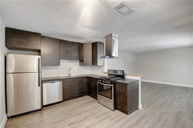 Building Photo - 3300 Northeast Dr