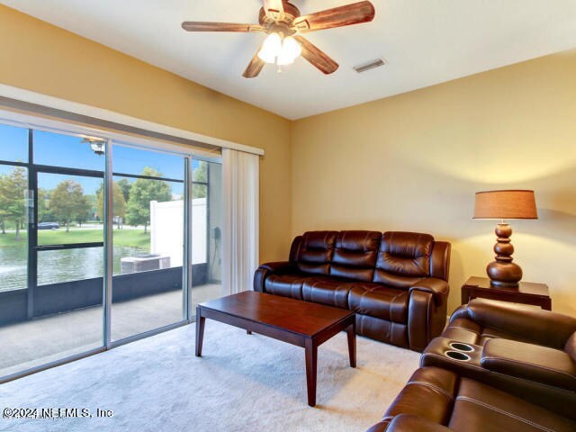 Building Photo - 12998 Sunset Lake Dr