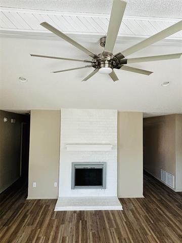 Foto del edificio - 2510 Cedarcrest Ct
