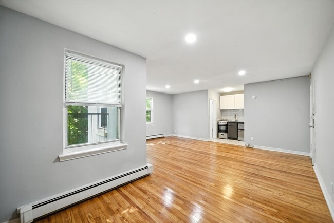 819- Studio - Claremont Holdings