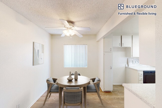 Foto del edificio - 477 E Bonita Ave