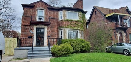 Building Photo - 17552 Roselawn St