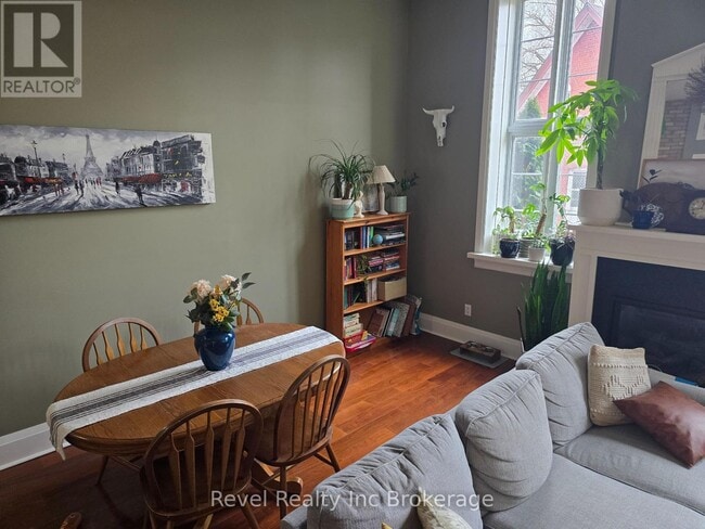 Building Photo - 81 Broadway St