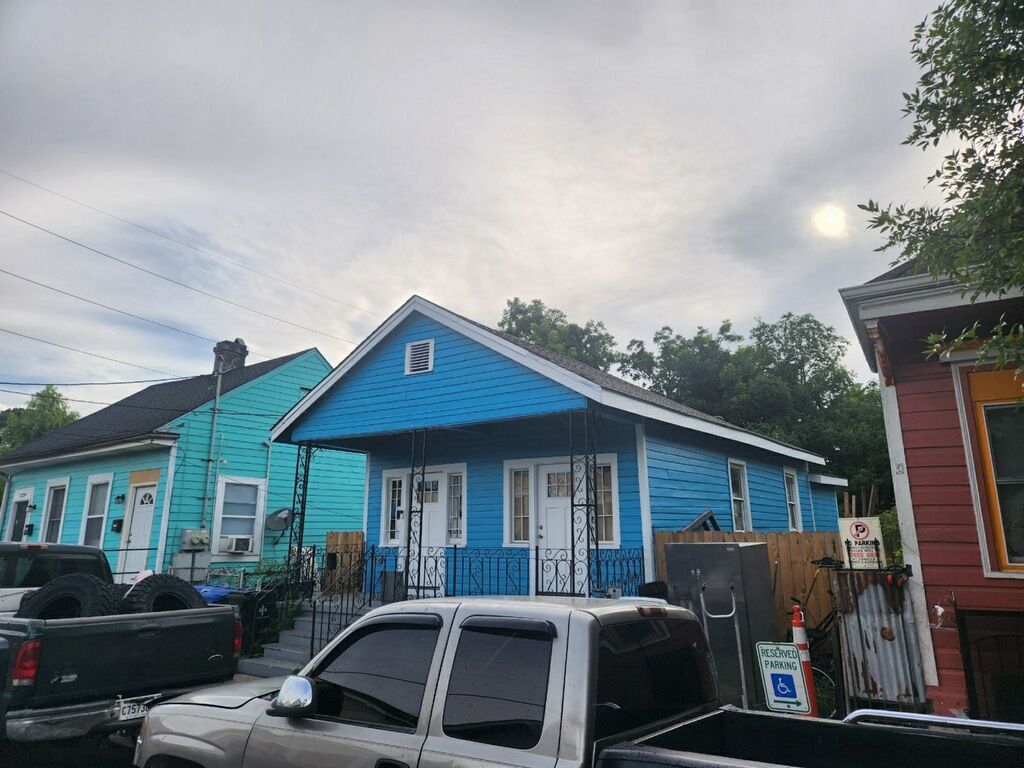 Building Photo - 1725 Mandeville St