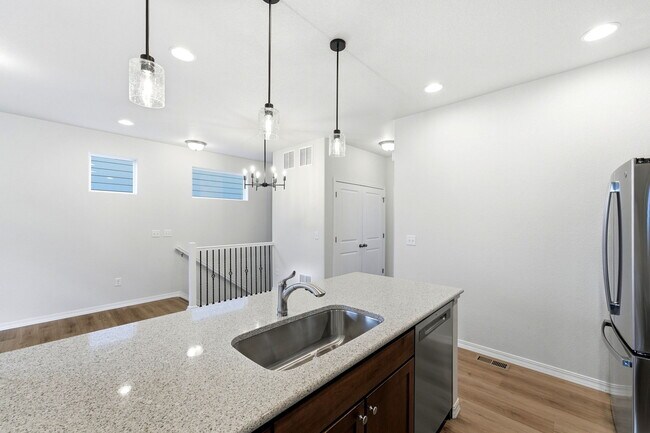 Foto del edificio - 7421 Marbled Wood Pt