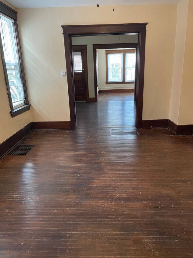 Foto principal - 917 W 7th St