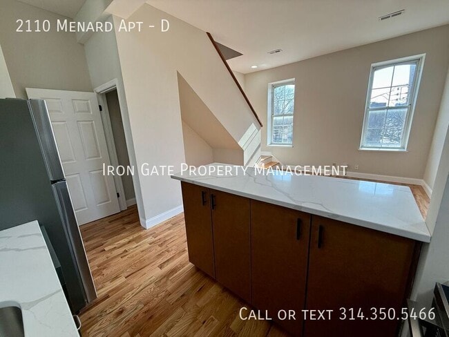 Building Photo - 2110 Menard St