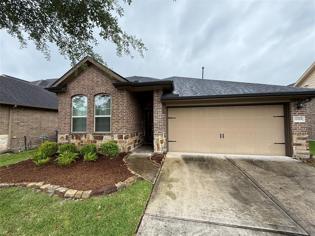 Foto principal - 19319 Anchor Bay Ln
