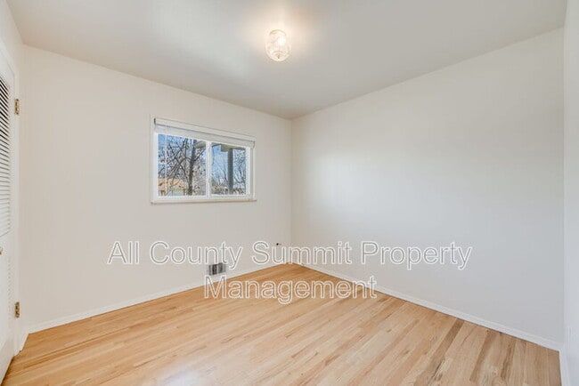 Foto del edificio - 2299 Zinnia Way