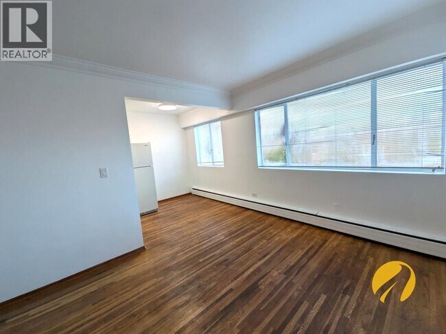 Photo du bâtiment - 2435 W 2nd Ave