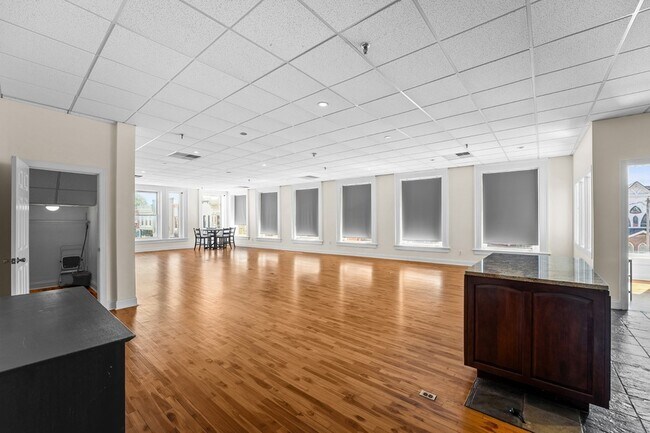 Building Photo - 44 S Jefferson St