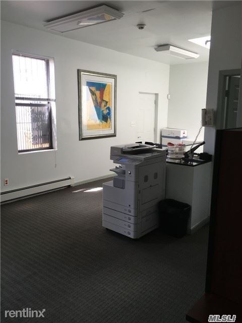 Foto del edificio - 2528 Broadway