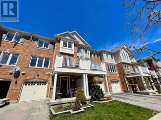 Building Photo - 877 Willingdon Crescent