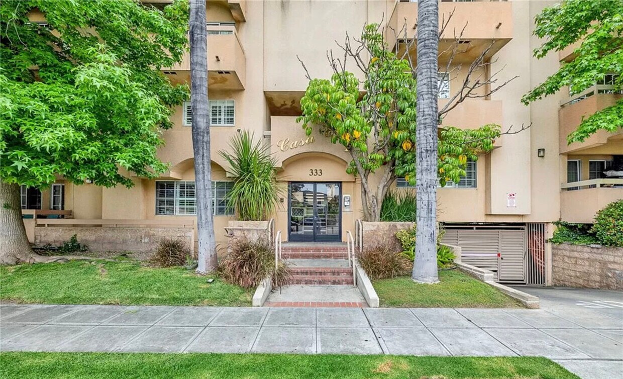 333 W Alameda Ave, Burbank, CA 91506 - Townhome Rentals in Burbank CA