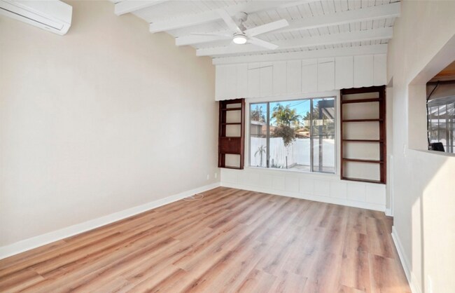 Foto del edificio - 313 E Silva St