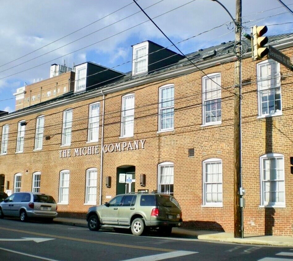 Foto principal - 609 E Market St