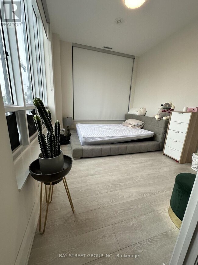 Photo du bâtiment - 8 Water Walk Dr