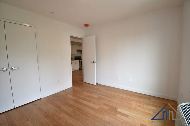 Building Photo - 3554 Carlisle Pl