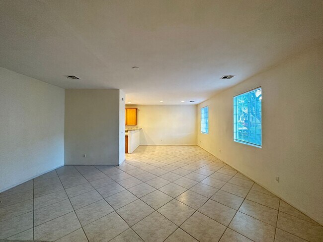 Building Photo - 9757 W Spinnaker Creek Ave