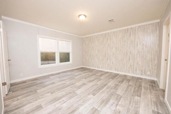 Building Photo - 520 Wright Dr