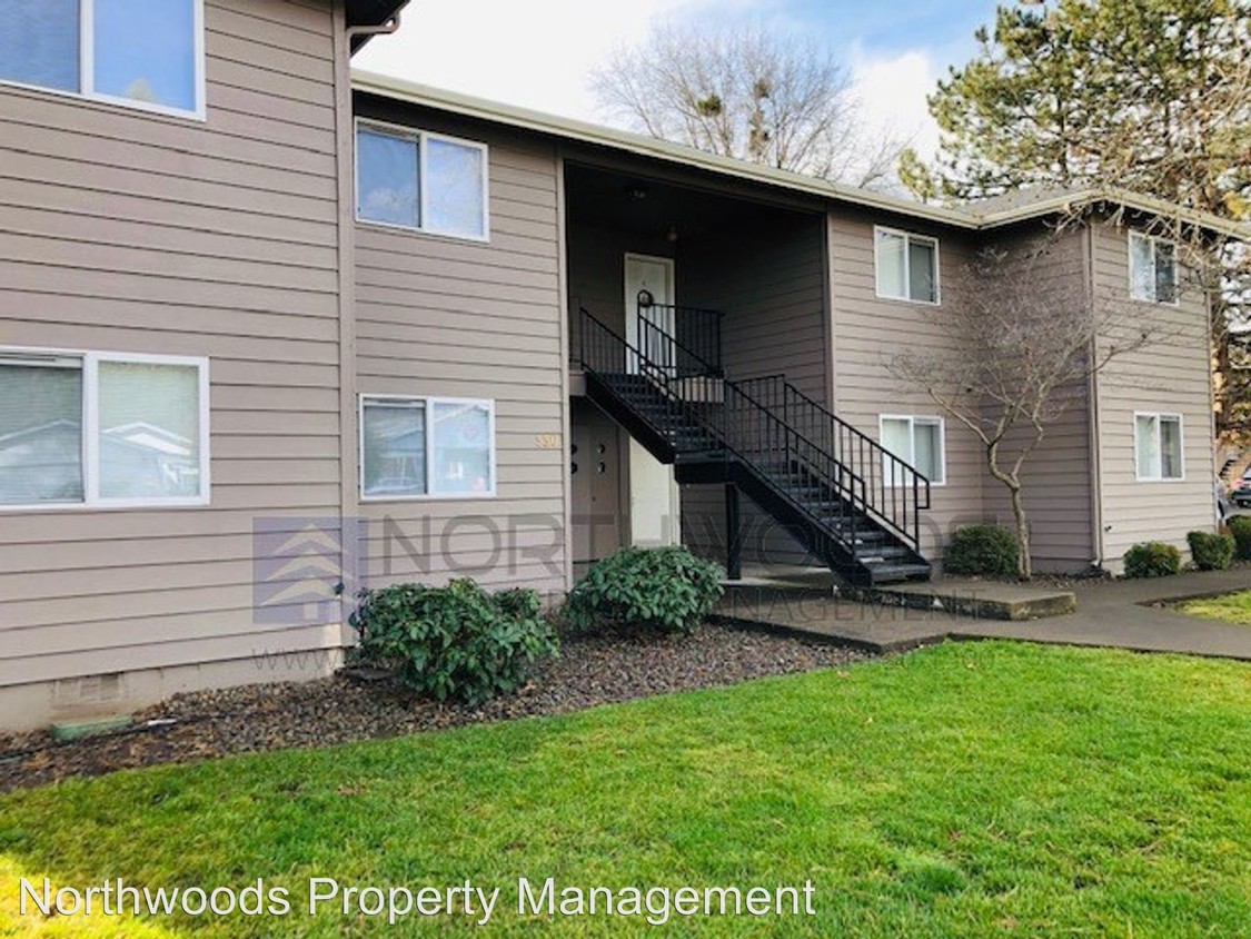 Primary Photo - 3 br, 2 bath House - 550 Van Wey #2